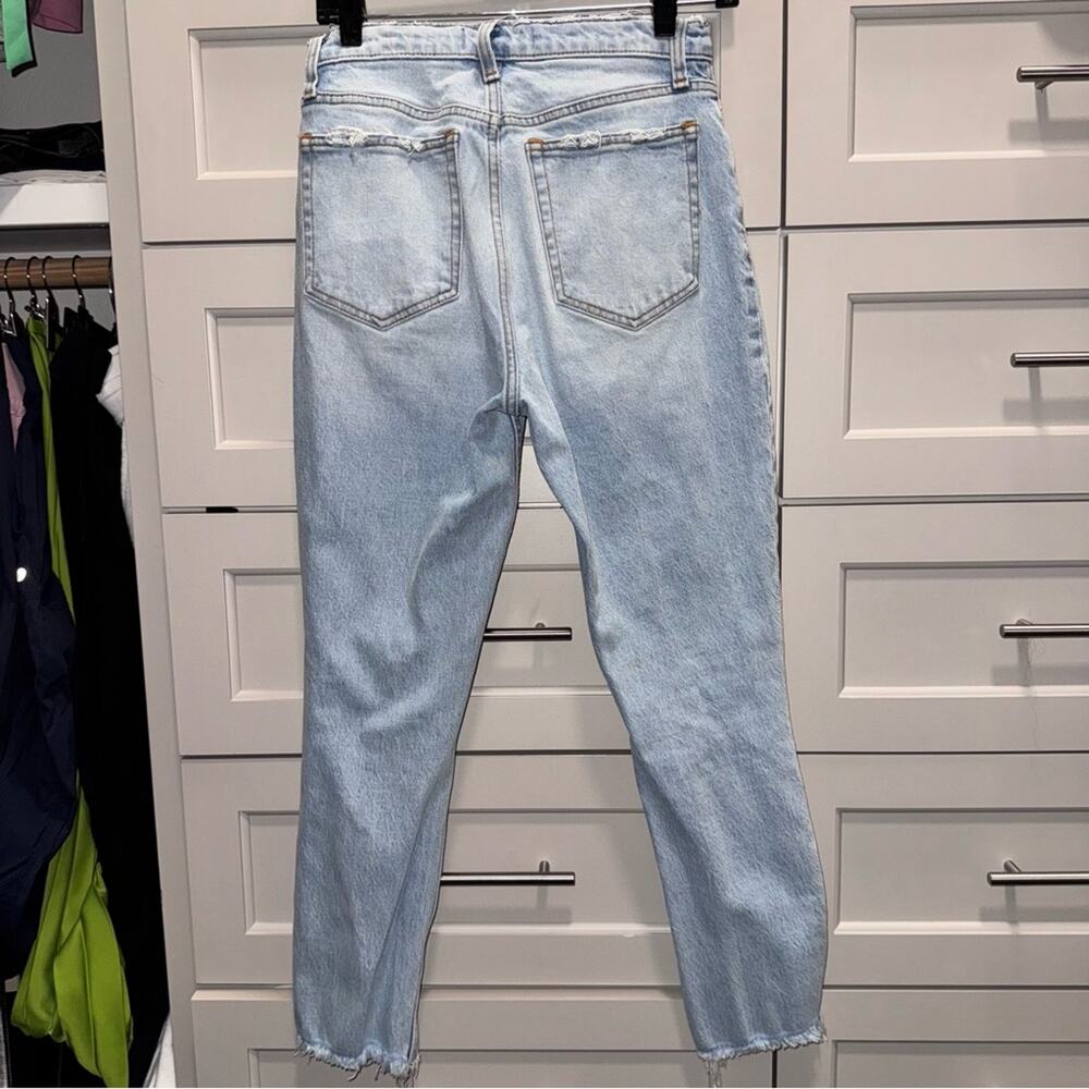 Abercrombie & Fitch High Rise Mom Jean 26 Regular Light Wash - Picture 4 of 7